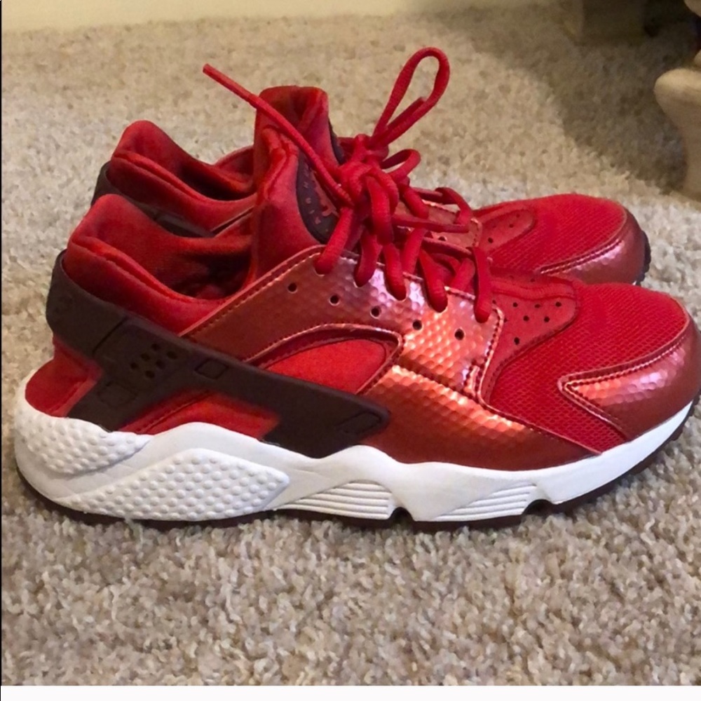 Red Nike Huaraches